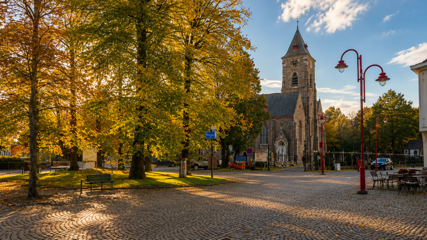 Dorpsplein en kerk van Bellem